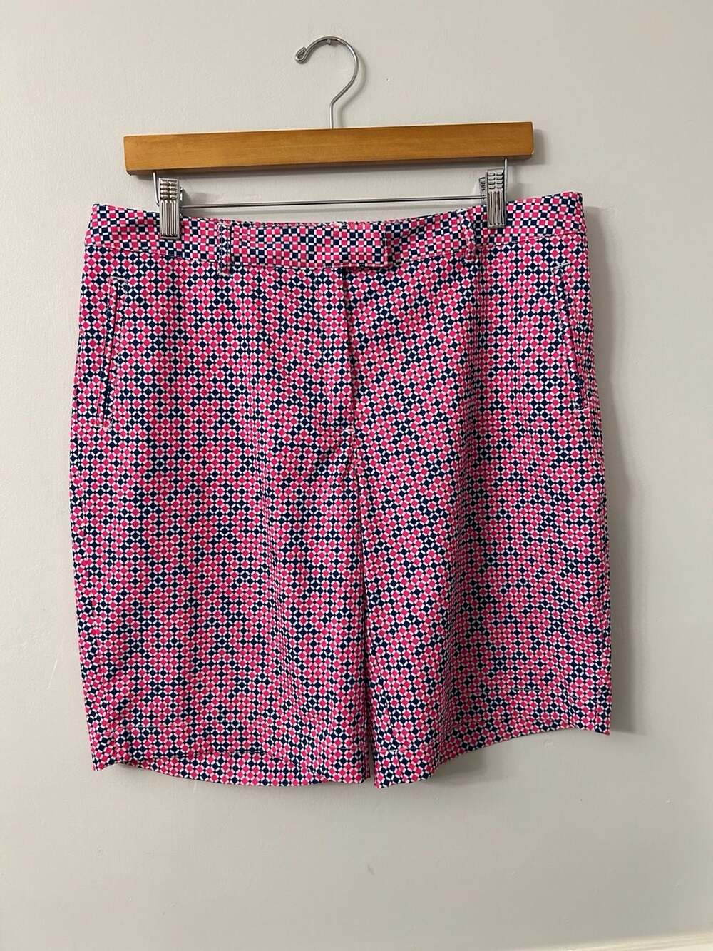 Lady Hagen Women's Pink and Navy Blue Geometric Print Bermuda Golf Shorts Size 1